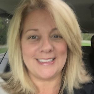 Meet your Posher, Leslie